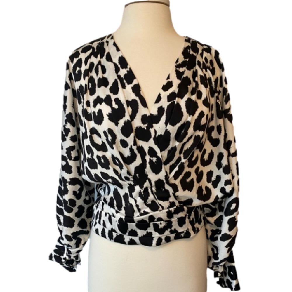 Express Women's S Boho Chic Leopard Oversized Balloon Sleeve Wrap Crop Blouse S